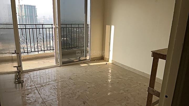 Signature Global Golf Green Main Image 1