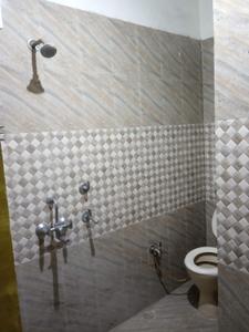 Bathroom Image of 984 Sq.ft 7 BHK Independent House for sale in Alambagh Lucknow for Rs. 8500000