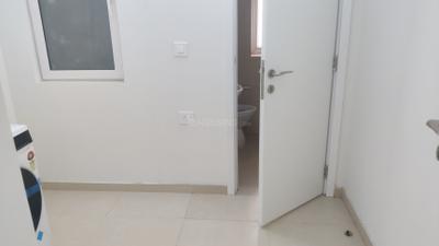 Bedroom Image of 2400 Sq.ft 3.5 BHK Apartment / Flat for sale in DLF One Midtown, Karampura New Delhi for Rs. 55000000