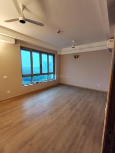 Bedroom Image of 3727 Sq.ft 4 BHK Apartment / Flat for rent in Phase 2 Noida for Rs. 150000