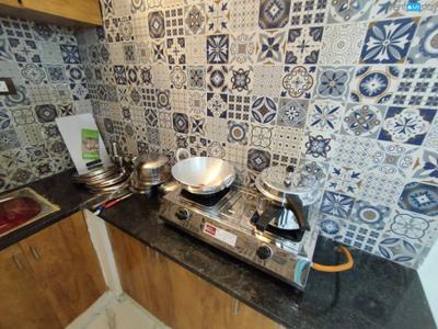 Kitchen Image of 550 Sq.ft 1 BHK Apartment / Flat for rent in Hoodi Bengaluru for Rs. 24000