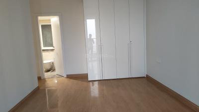 Bedroom Image of 2280 Sq.ft 3 BHK Apartment / Flat for rent in DLF One Midtown, Karampura New Delhi for Rs. 130000