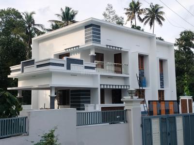 Image of 2500 Sq.ft 4 BHK Independent House for sale in Perumbavoor, Kochi for Rs. 12500000