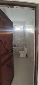 Bathroom Image of 900 Sq.ft 2.5 BHK Builder Floor for rent in Nanda Nagar Gorakhpur for Rs. 15000