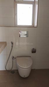 Bathroom Image of 900 Sq.ft 2 BHK Apartment / Flat for rent in Godrej The Trees, Vikhroli East Mumbai for Rs. 118500