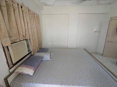Bedroom Image of 1200 Sq.ft 3 BHK Apartment / Flat for rent in Memnagar Ahmedabad for Rs. 31000