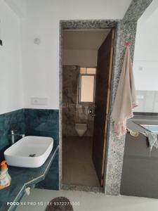 Bathroom Image of 652 Sq.ft 1 BHK Apartment / Flat for rent in Parth Lakeview, Dighe Thane for Rs. 33000