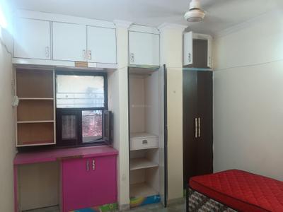Bedroom Image of 1450 Sq.ft 3 BHK Builder Floor for rent in Swaraj Homes RWA Sant Nagar, Sant Nagar New Delhi for Rs. 38000