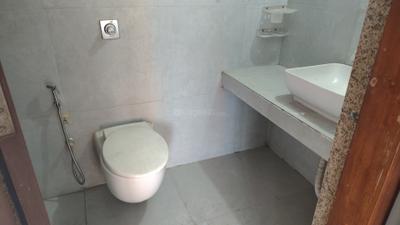 Bathroom Image of 1800 Sq.ft 3 BHK Apartment / Flat for rent in Shagun White Woods, Ulwe Navi Mumbai for Rs. 43000