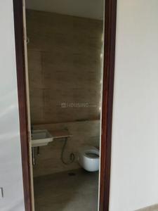 Bathroom Image of 1145 Sq.ft 3 BHK Apartment / Flat for rent in Monte South, Byculla Mumbai for Rs. 180000