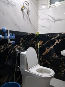 Common Bathroom Image of 650 Sq.ft 1 BHK Apartment / Flat for sale in Aashi Modern Apartment 2, Sector 73 Noida for Rs. 2790000