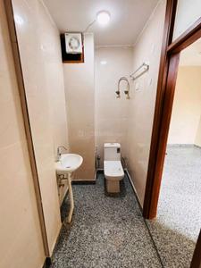 Bathroom Image of 750 Sq.ft 2 BHK Builder Floor for rent in Sultanpur New Delhi for Rs. 21000