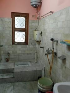 Bathroom Image of 1500 Sq.ft 3 BHK Apartment / Flat for rent in Ultadanga Kolkata for Rs. 35000
