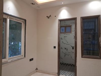 Bedroom Image of 900 Sq.ft 3 BHK Builder Floor for sale in Paschim Vihar New Delhi for Rs. 19000000
