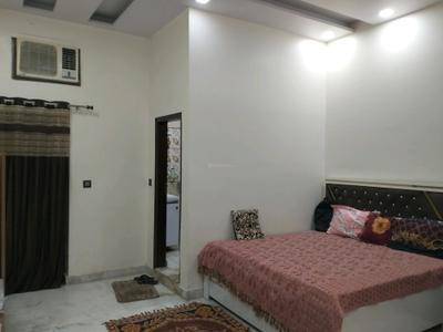 Bedroom Image of 1800 Sq.ft 4 BHK Builder Floor for sale in Tri Nagar New Delhi for Rs. 17000000