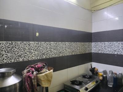 Kitchen Image of 540 Sq.ft 1 BHK Apartment / Flat for rent in Raj Residency , Kasarvadavali Thane for Rs. 16000