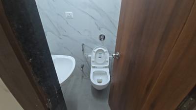 Image of 1050 Sq.ft 2 BHK Apartment / Flat for rent in Vidyavihar, Mumbai for Rs. 64000