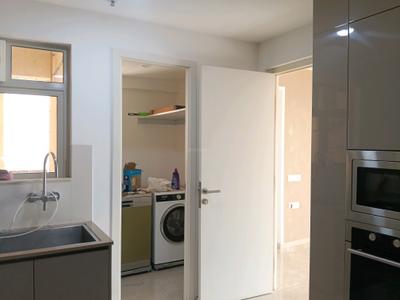 Kitchen Image of 1858 Sq.ft 3 BHK Apartment / Flat for rent in Hiranandani Estate Thane for Rs. 90000