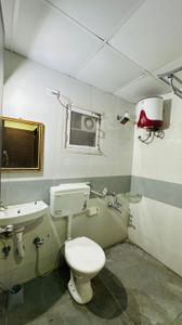 Bathroom Image of 1050 Sq.ft 2 BHK Apartment / Flat for rent in Bhayli Vadodara for Rs. 25000