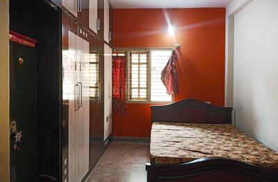 Bedroom Image of 1400 Sq.ft 3 BHK Apartment / Flat for rent in Block 6 Bengaluru for Rs. 40000