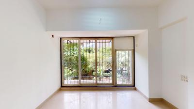 Living Room Image of 1350 Sq.ft 3 BHK Apartment / Flat for sale in Anmol Towers, Goregaon West Mumbai for Rs. 37000000