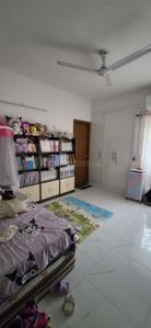 Bedroom Image of 2100 Sq.ft 4 BHK Apartment / Flat for sale in Purvanchal Royal City, Chi V Greater Noida for Rs. 34000000