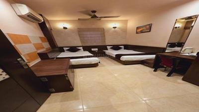 Bedroom Image of 3500 Sq.ft 4 BHK Independent House for sale in Gamma II Greater Noida for Rs. 42000000