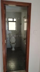Bathroom Image of 660 Sq.ft 1 BHK Apartment / Flat for sale in Girgaon Mumbai for Rs. 27000000