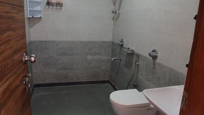 Bathroom Image of 850 Sq.ft 1 BHK Apartment / Flat for rent in Banaswadi Bengaluru for Rs. 25000