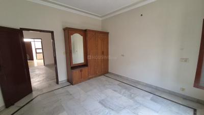 Bedroom Image of 1000 Sq.ft 2 BHK Builder Floor for rent in Golden Avenue Jalandhar for Rs. 20000