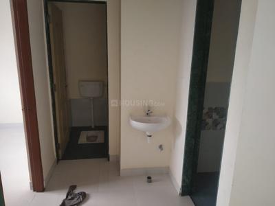 Bathroom Image of 500 Sq.ft 1 BHK Apartment / Flat for rent in Mankhurd Mumbai for Rs. 17000
