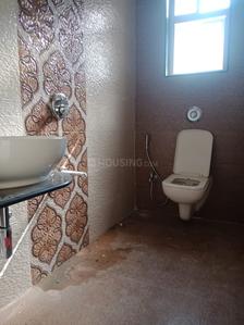 Bathroom Image of 1400 Sq.ft 3 BHK Apartment / Flat for rent in Windows Society Phase 4, Sus Pune for Rs. 30000