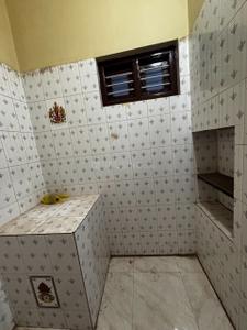 Bathroom Image of 800 Sq.ft 2 BHK Builder Floor for rent in Kalasapur Gadag for Rs. 7000