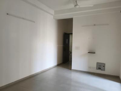Living Room Image of 1100 Sq.ft 2 BHK Apartment / Flat for rent in Mahagun Mywoods Phase 2, Noida Extension Greater Noida for Rs. 26000
