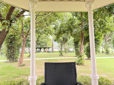 Balcony Image of 2460 Sq.ft 3 BHK Apartment / Flat for sale in Central Park Resorts, Sector 48 Gurgaon for Rs. 75000000