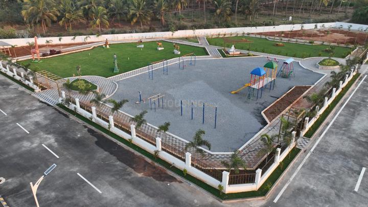Karamadai Main Image 1