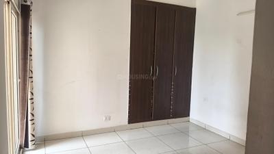 Bedroom Image of 954 Sq.ft 2 BHK Apartment / Flat for rent in Supertech The Romano, Sector 118 Noida for Rs. 21000