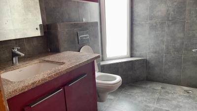 Image of 1639 Sq.ft 2 BHK Apartment / Flat for sale in SS The Leaf, Sector 85, Gurgaon for Rs. 18500000