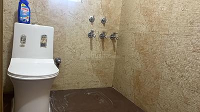 Bathroom Image of 600 Sq.ft 1 BHK Builder Floor for rent in Palam Vihar Gurgaon for Rs. 23000