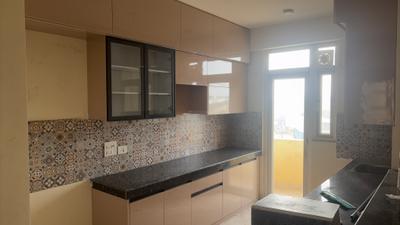 Kitchen Image of 2200 Sq.ft 4 BHK Apartment / Flat for rent in Rise Organic, Wave City Ghaziabad for Rs. 36000