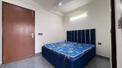 Bedroom Image of 450 Sq.ft 1 BHK Apartment / Flat for rent in Chhattarpur New Delhi for Rs. 19000