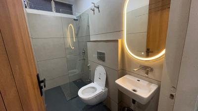 Bathroom Image of 700 Sq.ft 1 BHK Apartment / Flat for rent in Scheme No 114 Indore for Rs. 22000