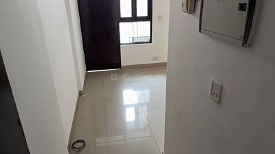 Living Room Image of 1100 Sq.ft 2.5 BHK Apartment / Flat for sale in Mahagun Puram Phase 1, Mahagunpuram Ghaziabad for Rs. 7000000