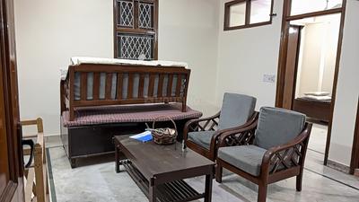 BHK Flat for rent in Safdarjung Enclave, South Delhi 900 Sqft