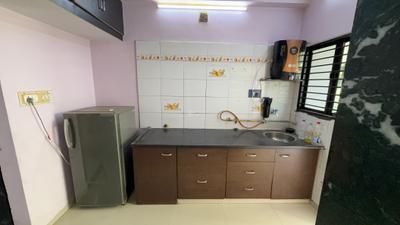 Kitchen Image of 1250 Sq.ft 2 BHK Apartment / Flat for rent in New Maninagar Ahmedabad for Rs. 20000