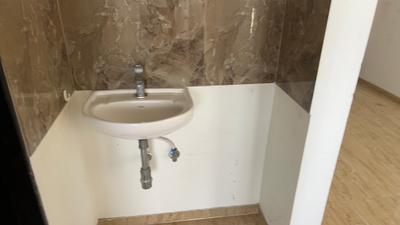 Bathroom Image of 550 Sq.ft 1 BHK Apartment / Flat for rent in VTP Leonara Building C And F, Mahalunge Pune for Rs. 22999