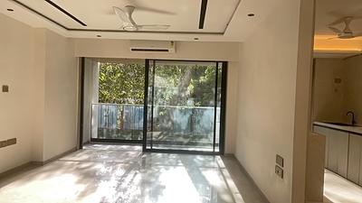 Living Room Image of 1560 Sq.ft 3 BHK Apartment / Flat for sale in Gurukrupa Alaknanda, Juhu Mumbai for Rs. 97000000