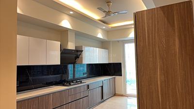 Kitchen Image of 2700 Sq.ft 4 BHK Builder Floor for rent in South City Luxury Floors, Sector 50 Gurgaon for Rs. 150000