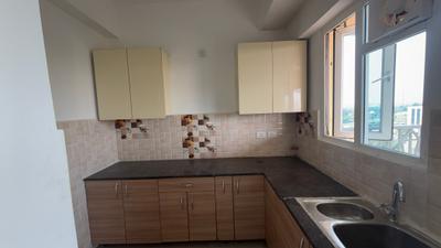 Kitchen Image of 1350 Sq.ft 3 BHK Apartment / Flat for sale in Gaur City 7th Avenue, Noida Extension Greater Noida for Rs. 15000000