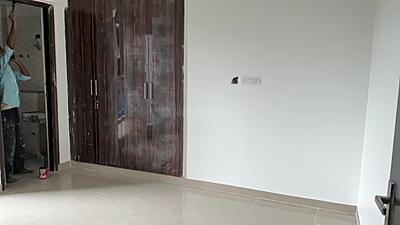 Bedroom Image of 1050 Sq.ft 2 BHK Apartment / Flat for sale in Shri Radha Aqua Garden, Noida Extension Greater Noida for Rs. 9000000